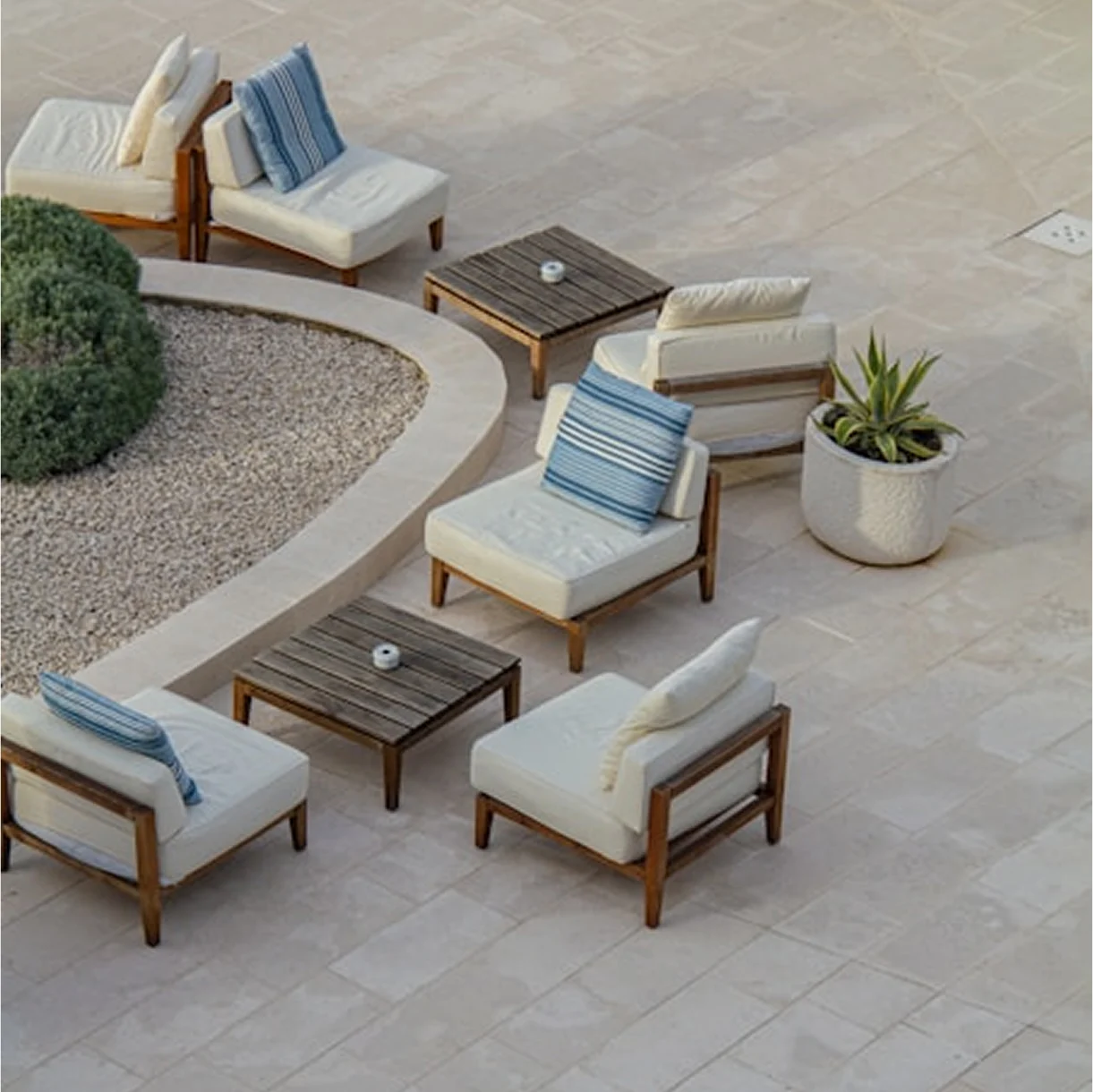 steret_furniture Image description